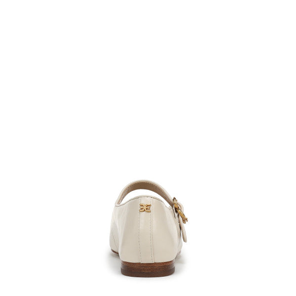 Michaela Mary Jane Flat