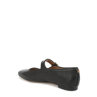 Michaela Mary Jane Flat