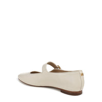 Michaela Mary Jane Flat