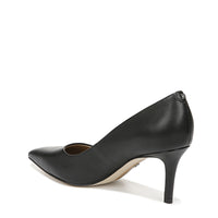 VIENNA KITTEN HEEL PUMP
