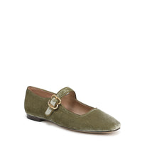 MICHAELA MARY JANE FLAT