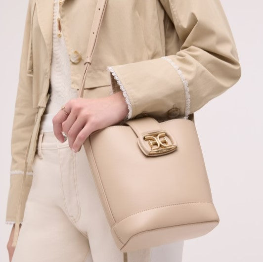 HAZEL BUCKET BAG