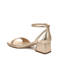 WILSON KITTEN HEEL