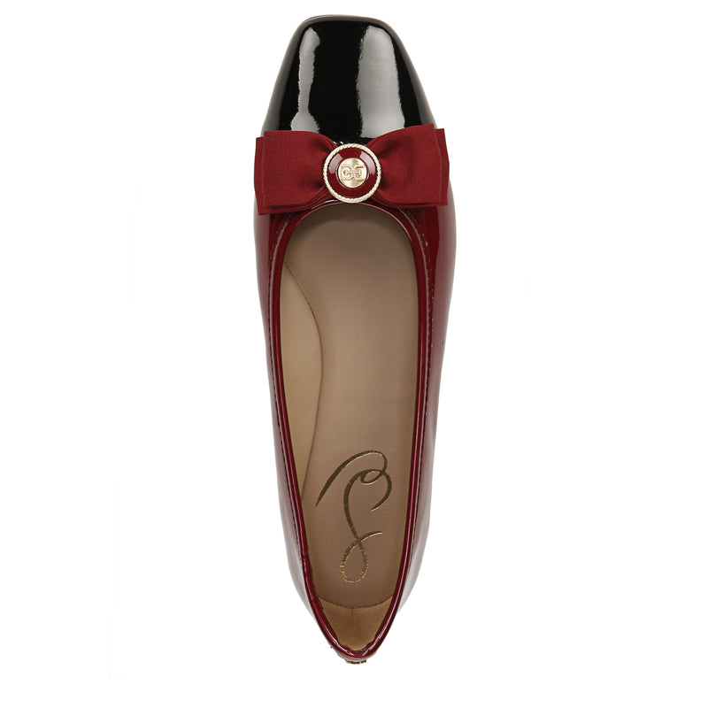 MAREN FLAT