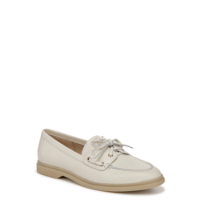KARLY FLAT