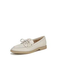 KARLY FLAT