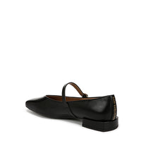 KENYY FLAT