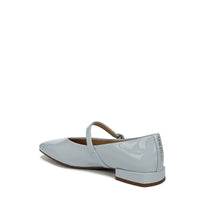 KENYY FLAT