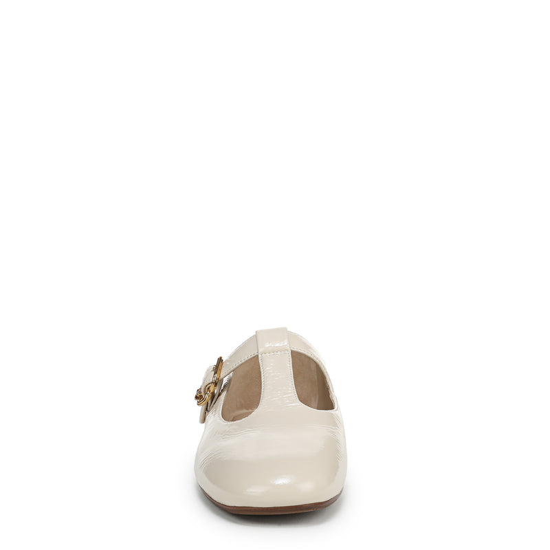 AVIRA MARY JANE FLAT